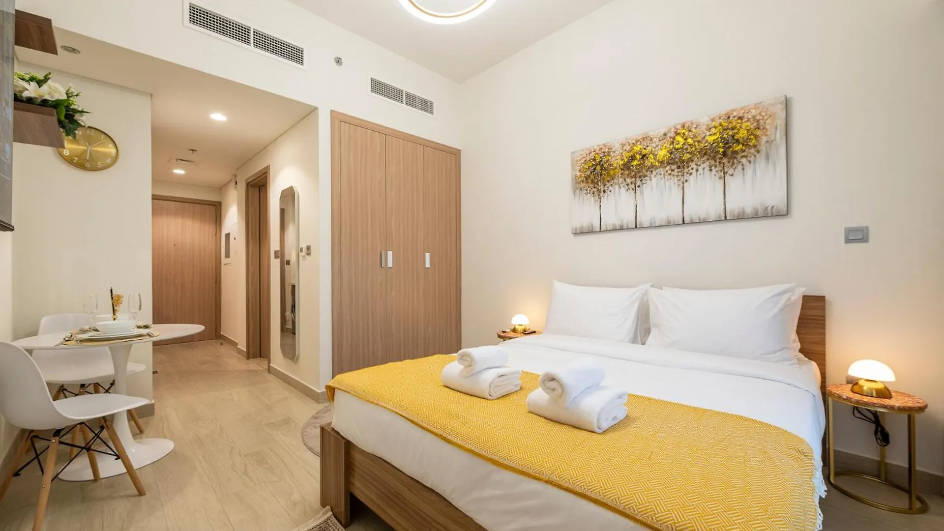 Daire Elegant Studio By Skylight At Azizi Riviera 41 Dubai
