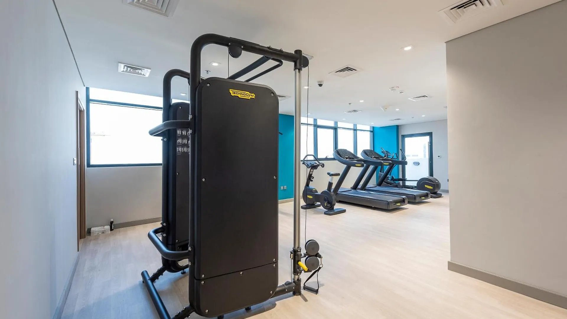 Elegant Studio By Skylight At Azizi Riviera 41 Dubai