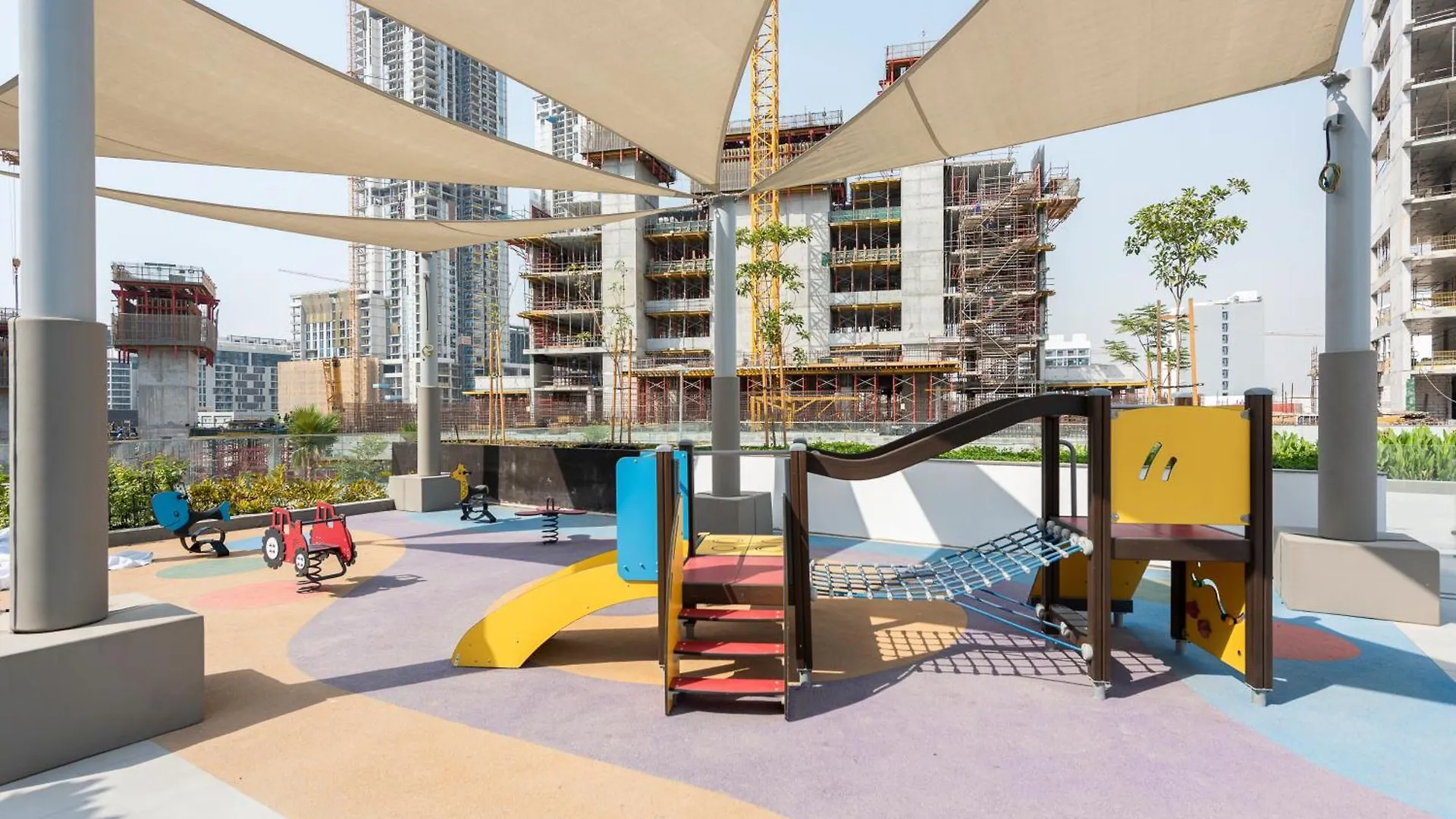Elegant Studio By Skylight At Azizi Riviera 41 Dubai